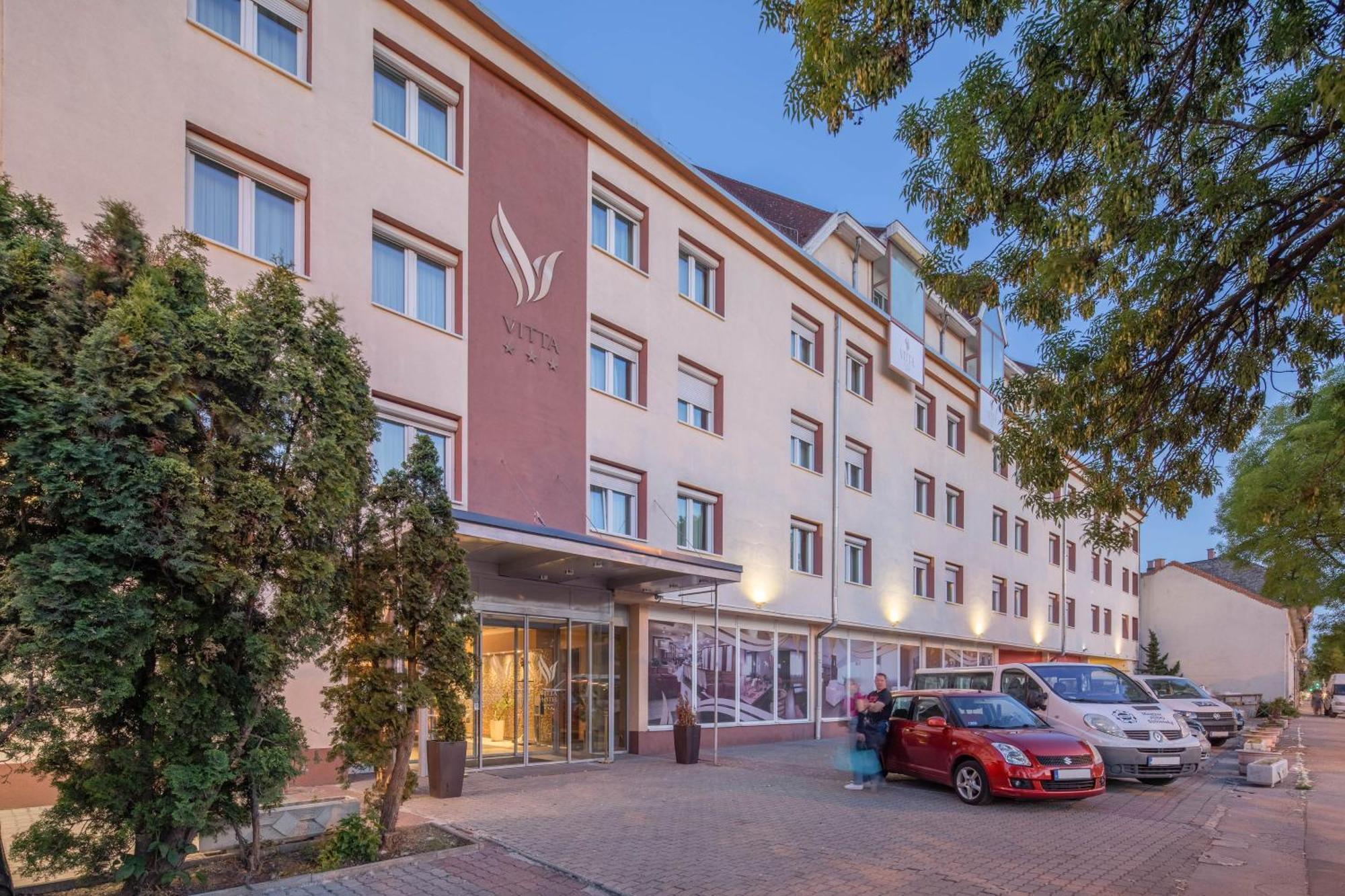 Vitta Hotel Superior Budapest Exterior photo